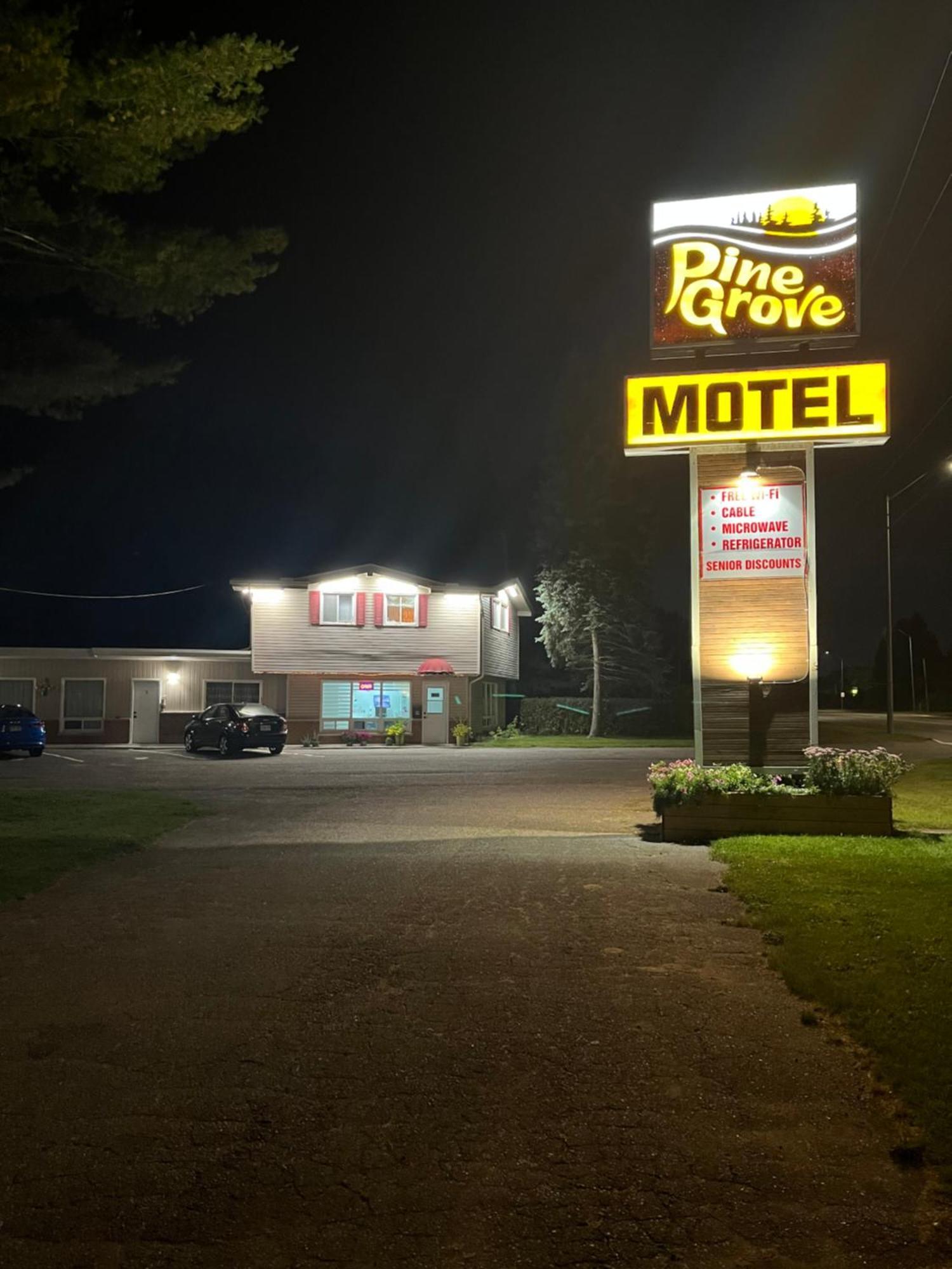 Pine Grove Motel Sault Ste. Marie Exterior foto