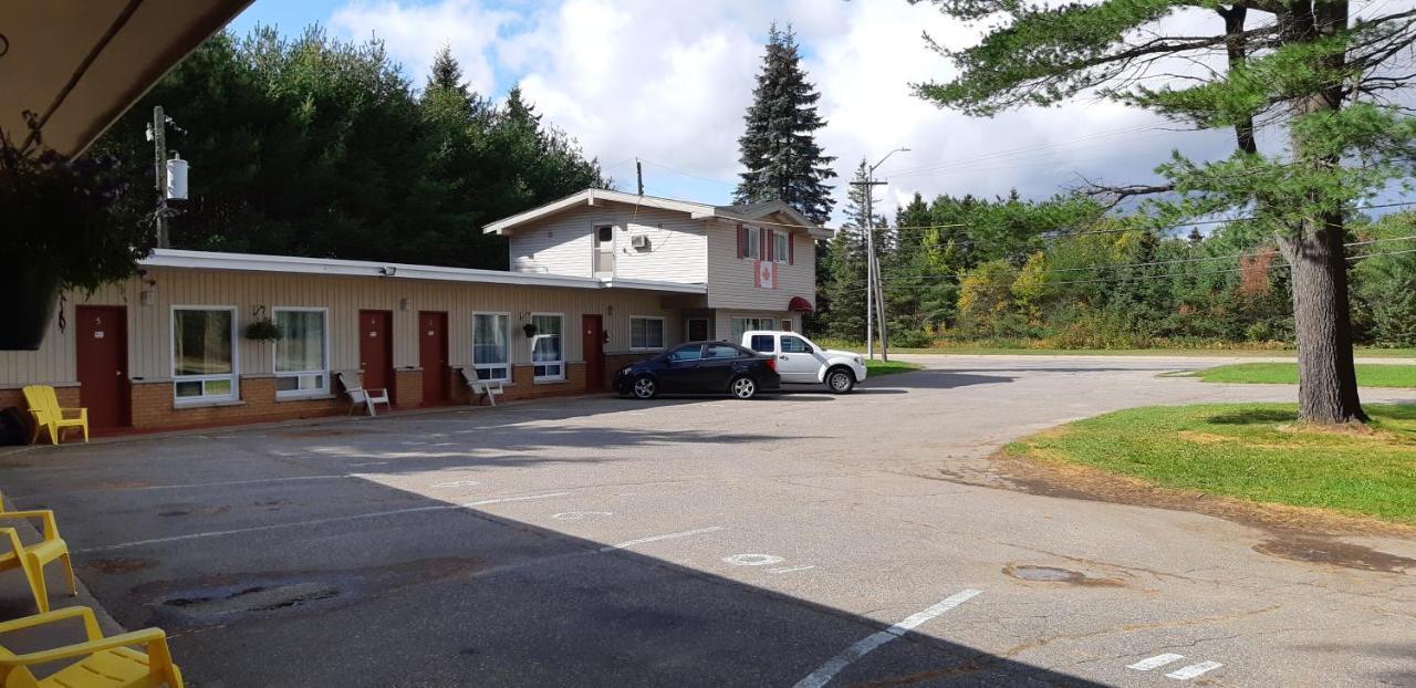 Pine Grove Motel Sault Ste. Marie Exterior foto